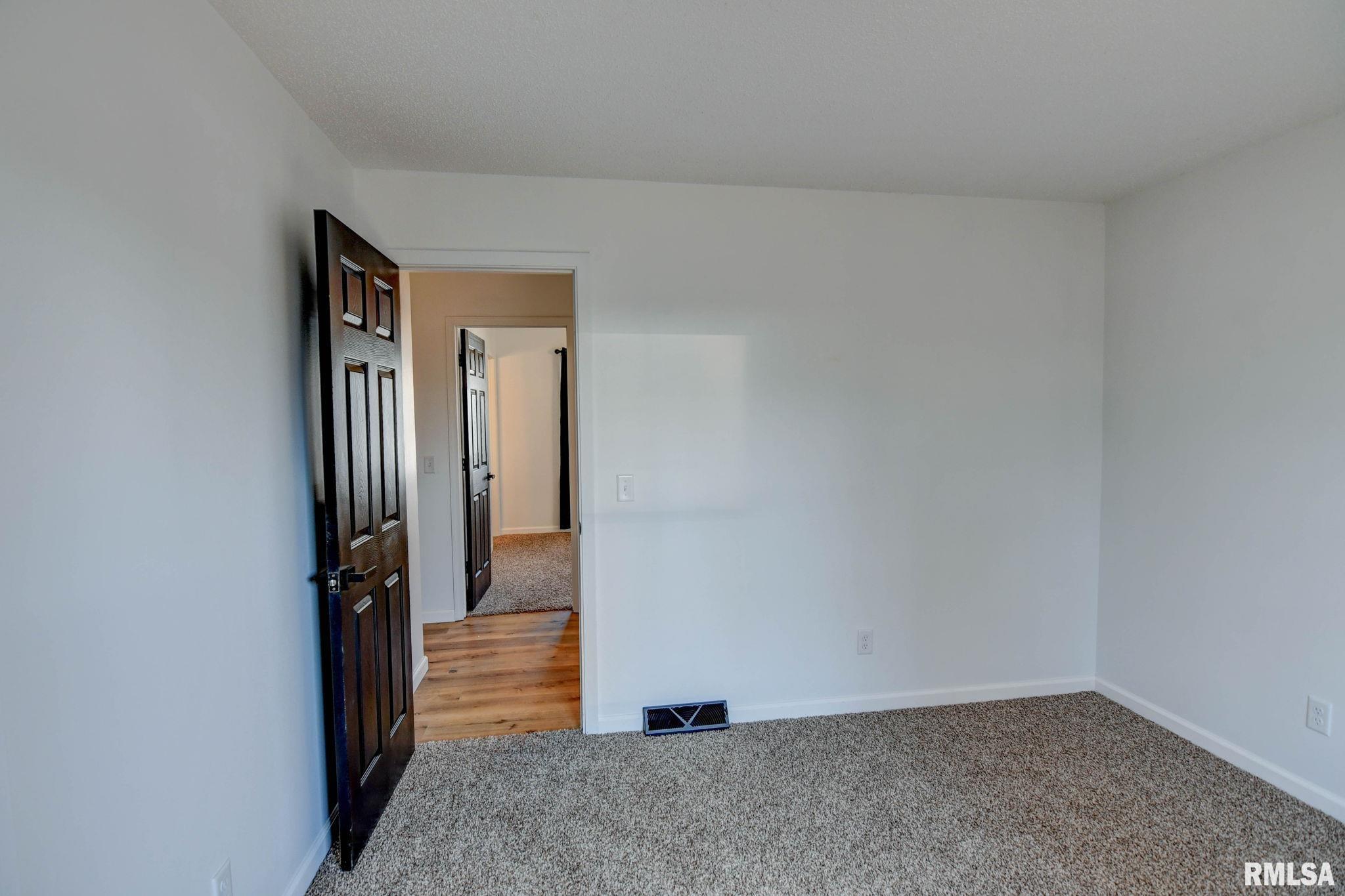 204 Henry Street Bulpitt, IL 62517 - Photo 33 of 52