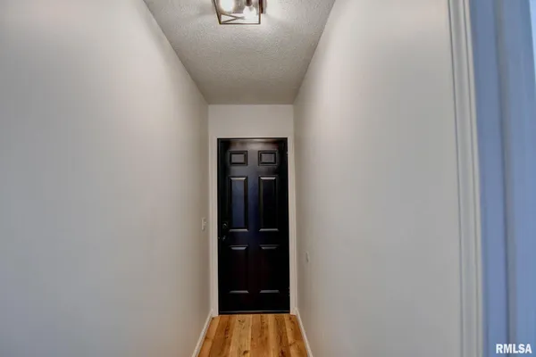 $197,900 | 204 Henry Street, Bulpitt, IL 62517