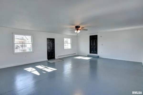 $197,900 | 204 Henry Street, Bulpitt, IL 62517