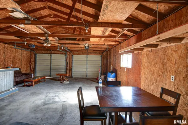 $197,900 | 204 Henry Street, Bulpitt, IL 62517