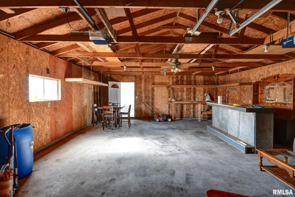 $197,900 | 204 Henry Street, Bulpitt, IL 62517