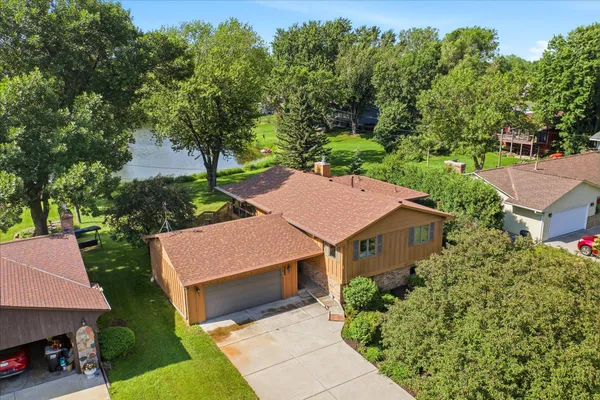 $474,900 | 2516 Ridge Lane, Mounds View, MN 55112