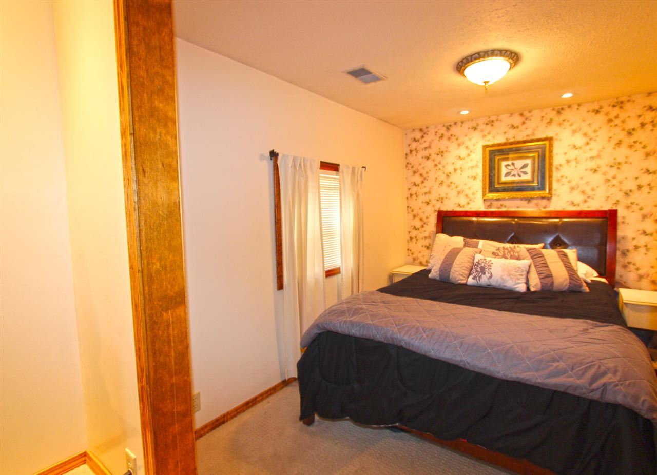 55104 Moss Road South Bend, IN 46628 - Photo 14 of 26 Gallery Image 14