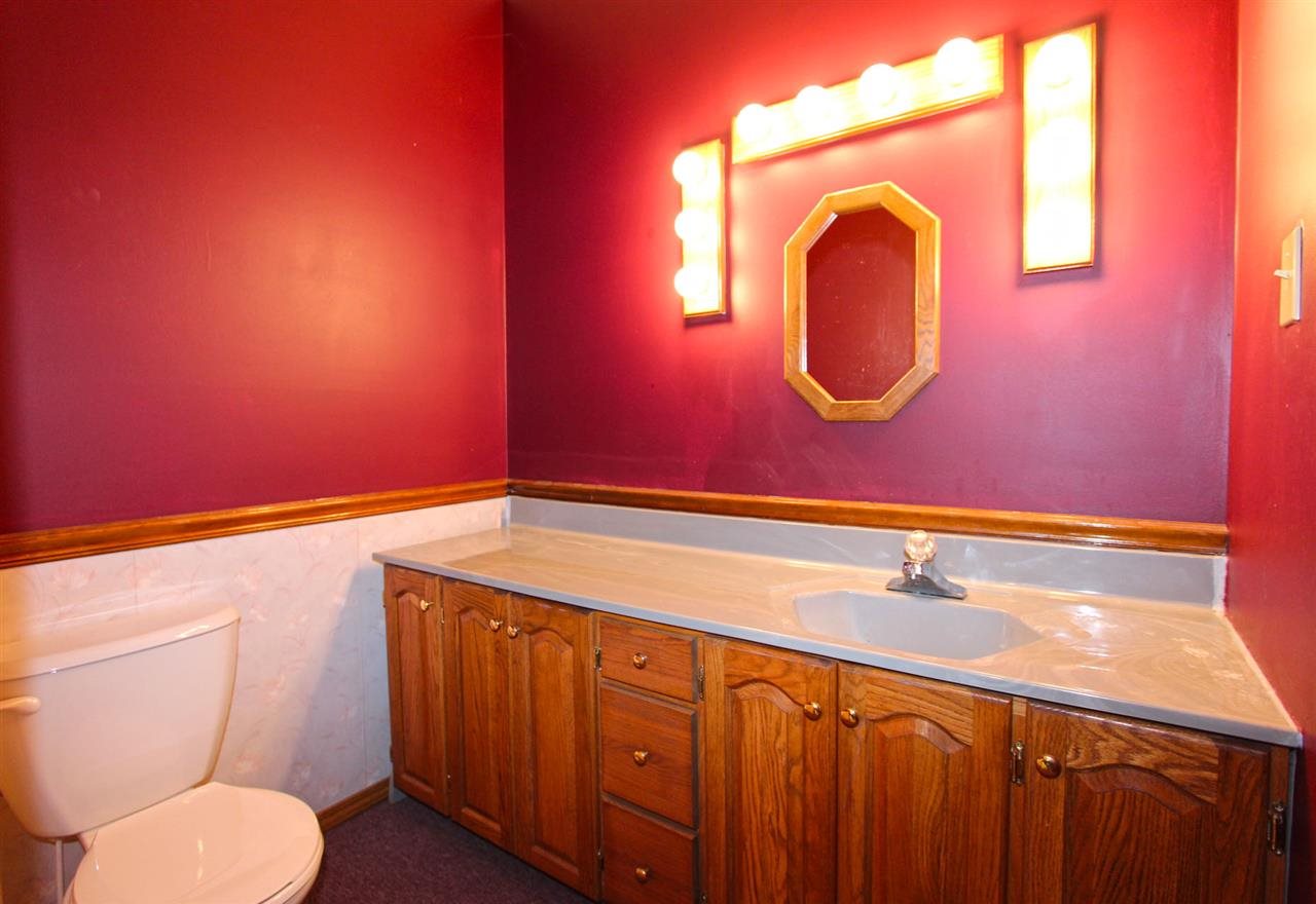 55104 Moss Road South Bend, IN 46628 - Photo 18 of 26 Gallery Image 18