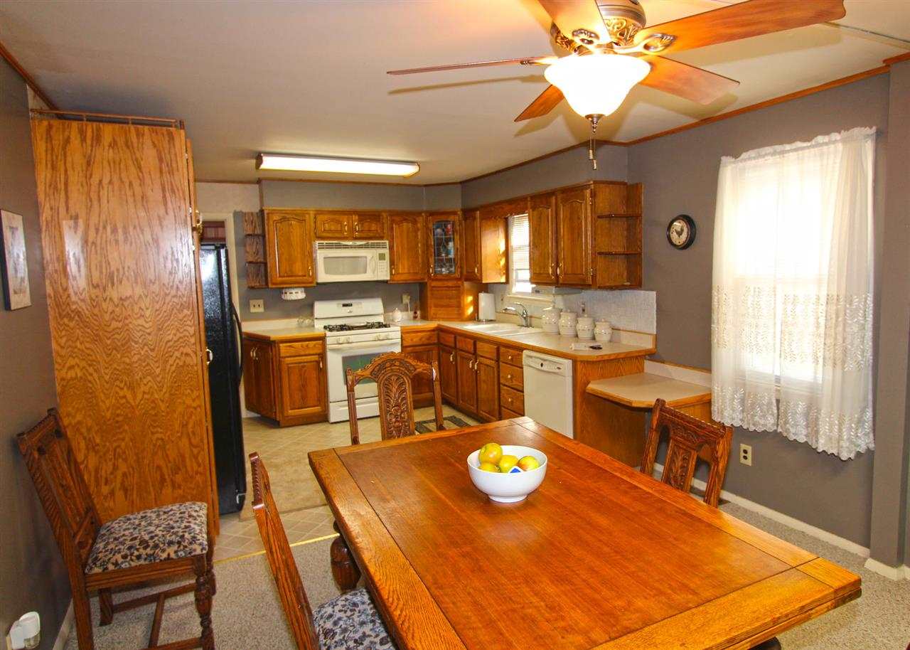 55104 Moss Road South Bend, IN 46628 - Photo 9 of 26 Gallery Image 9