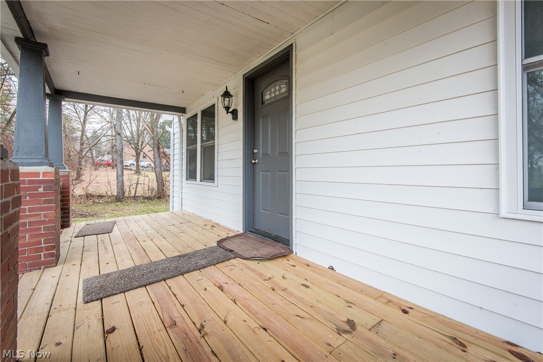 134 East Comet Road Clinton, OH 44216 - Photo 6 of 30 Porch