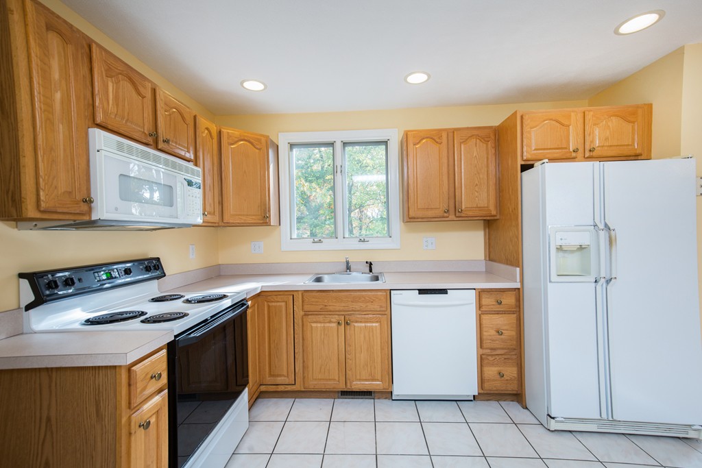 29 Furbush Road Boston, MA 02132 - Photo 11 of 28 Gallery Image 11