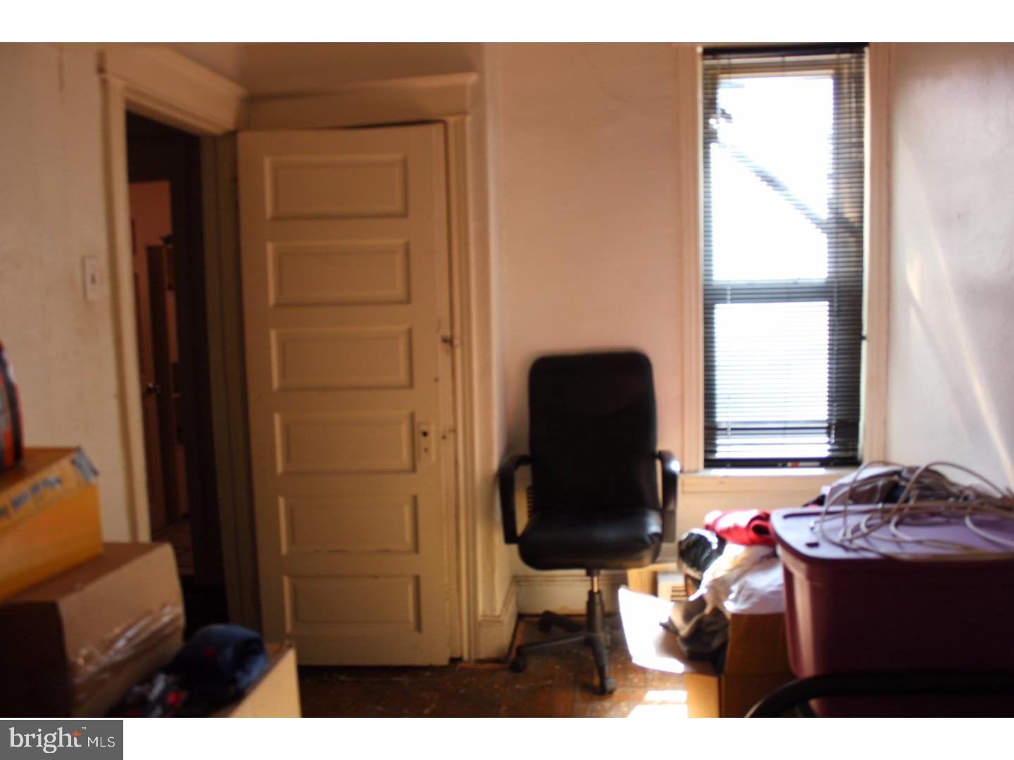 2547 South Mildred Street Philadelphia, PA 19148 - Photo 11 of 25 Bedroom - Main