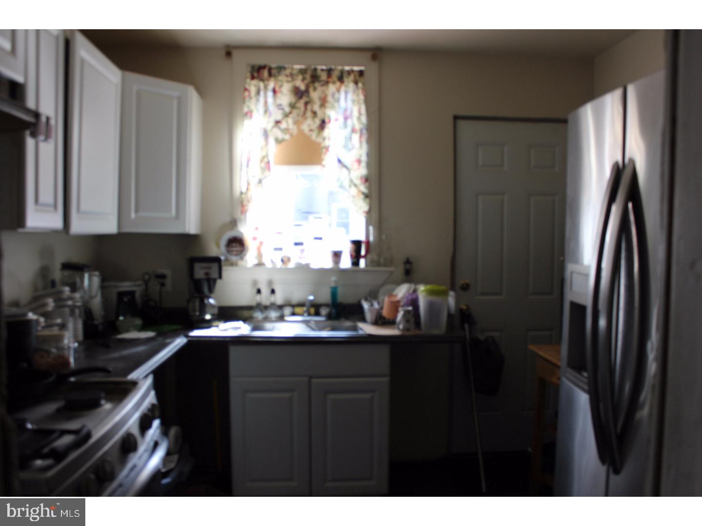 2547 South Mildred Street Philadelphia, PA 19148 - Photo 6 of 25 Kitchen