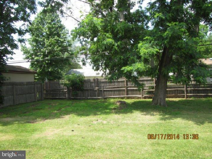 345 Chelsea Road Fairless Hills, PA 19030 - Photo 22 of 23 View in Back