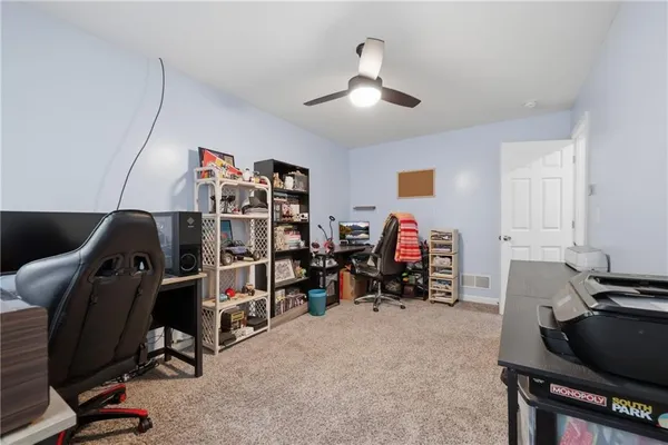 $245,000 | 303 West Broadway Street, Higginsville, MO 64037