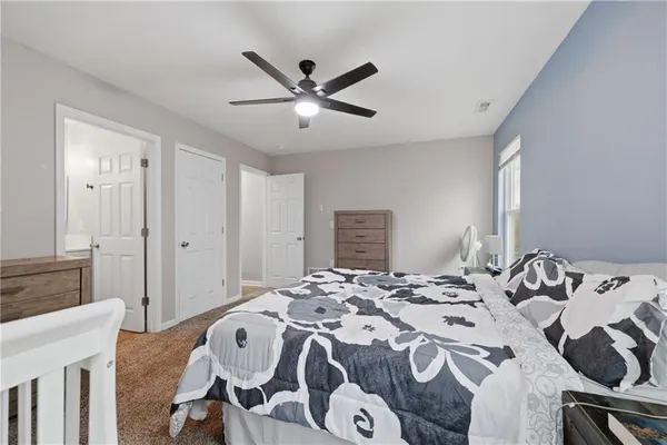 $245,000 | 303 West Broadway Street, Higginsville, MO 64037