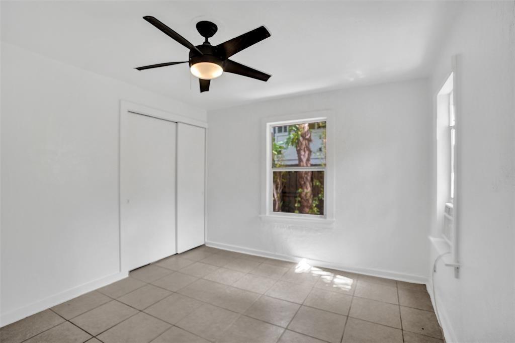 1818 Florida Avenue West Palm Beach, FL 33401 - Photo 33 of 50 a view of an empty room with a window