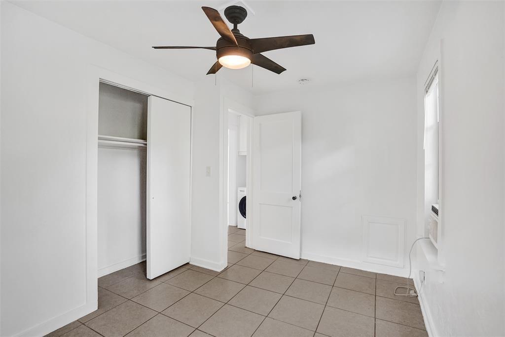 1818 Florida Avenue West Palm Beach, FL 33401 - Photo 36 of 50 a view of an empty room