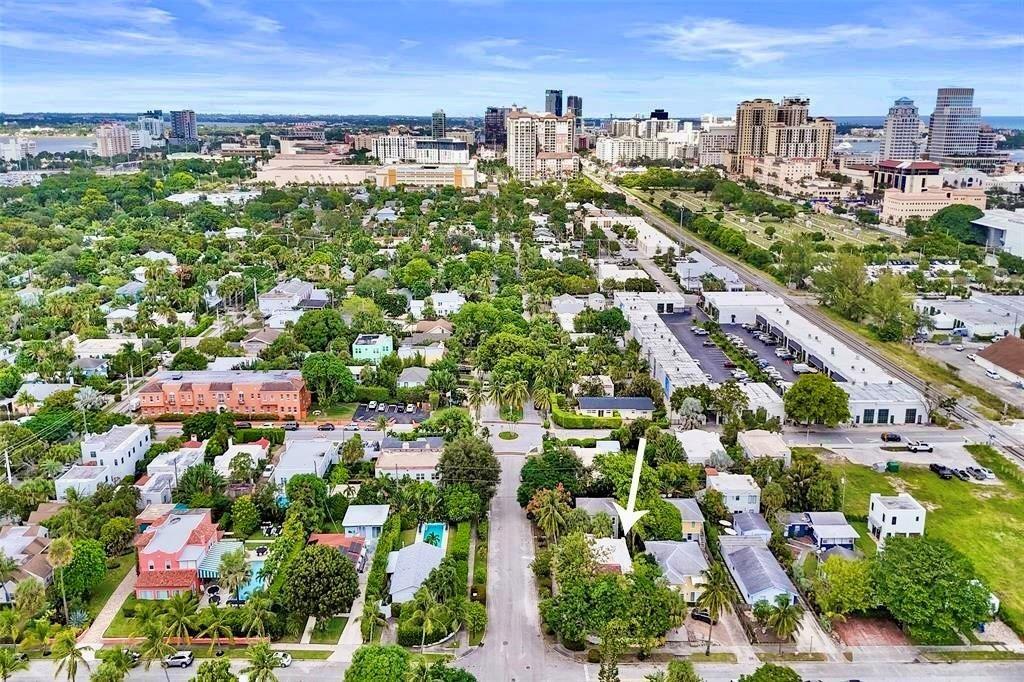 1818 Florida Avenue West Palm Beach, FL 33401 - Photo 49 of 50 a view of a city