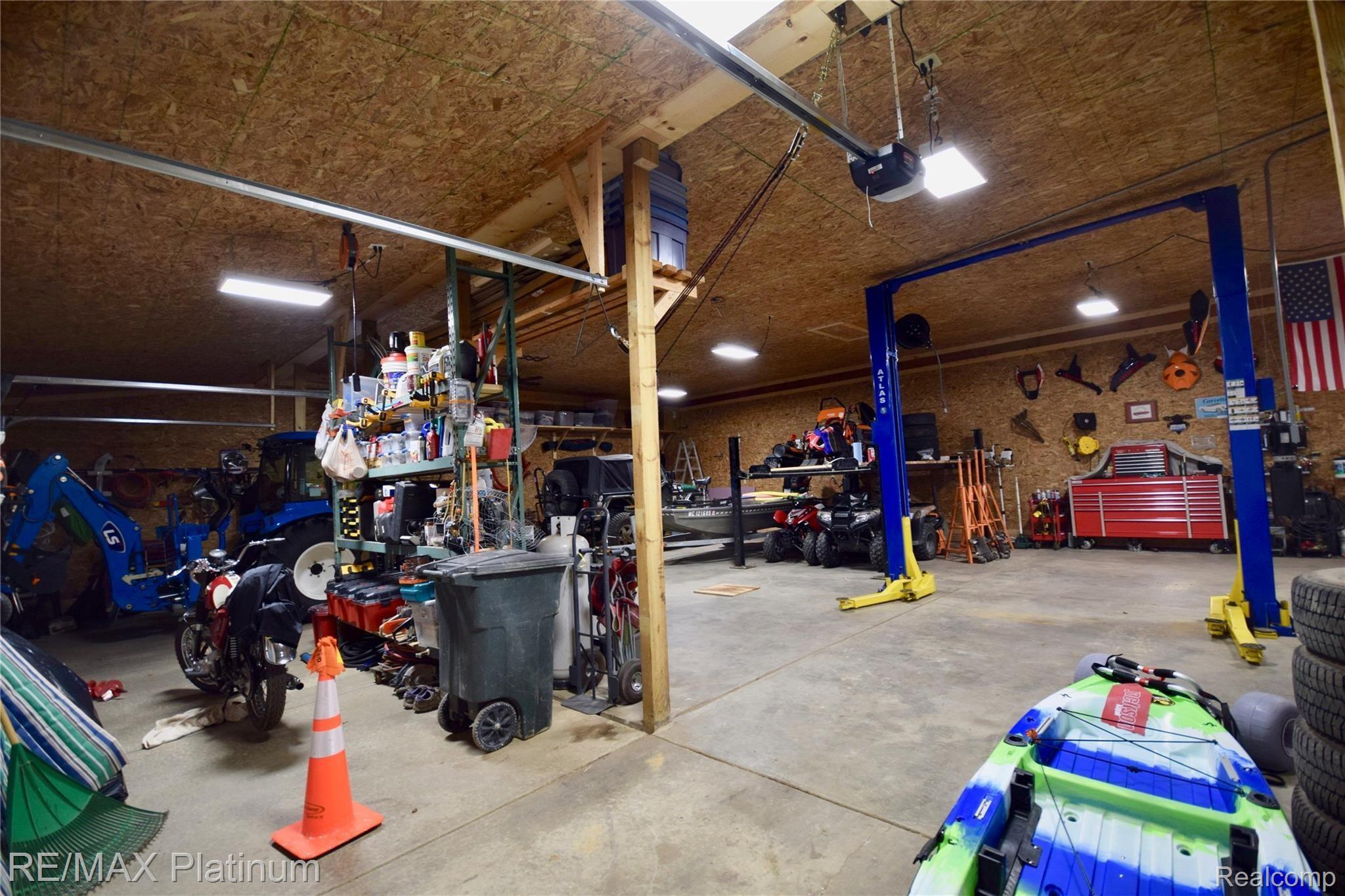 8527 Turner Road Fenton, MI 48430 - Photo 24 of 27 DSC_0181.jpg