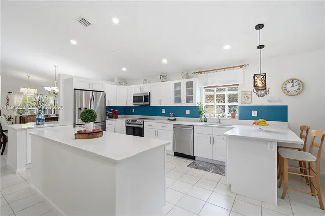 $625,000 | 20494 Southwest 5th Street, Pembroke Pines, FL 33029