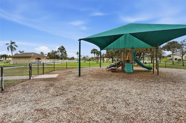 $625,000 | 20494 Southwest 5th Street, Pembroke Pines, FL 33029