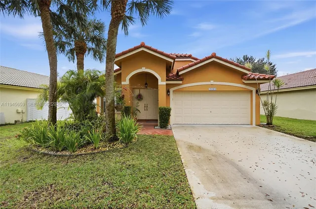 $625,000 | 20494 Southwest 5th Street, Pembroke Pines, FL 33029