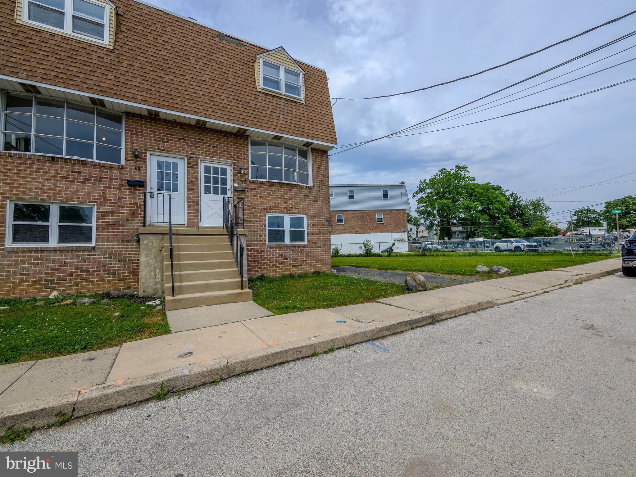 117 East Lane Ridley Park, PA 19078 - Photo 3 of 25