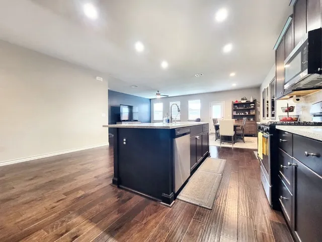 $2,295 | 3720 Soft Shore Lane, Pflugerville, TX 78660