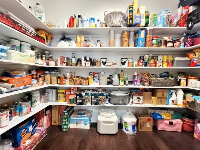 $2,295 | 3720 Soft Shore Lane, Pflugerville, TX 78660