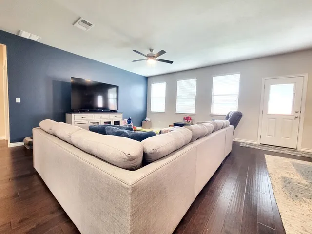 $2,295 | 3720 Soft Shore Lane, Pflugerville, TX 78660