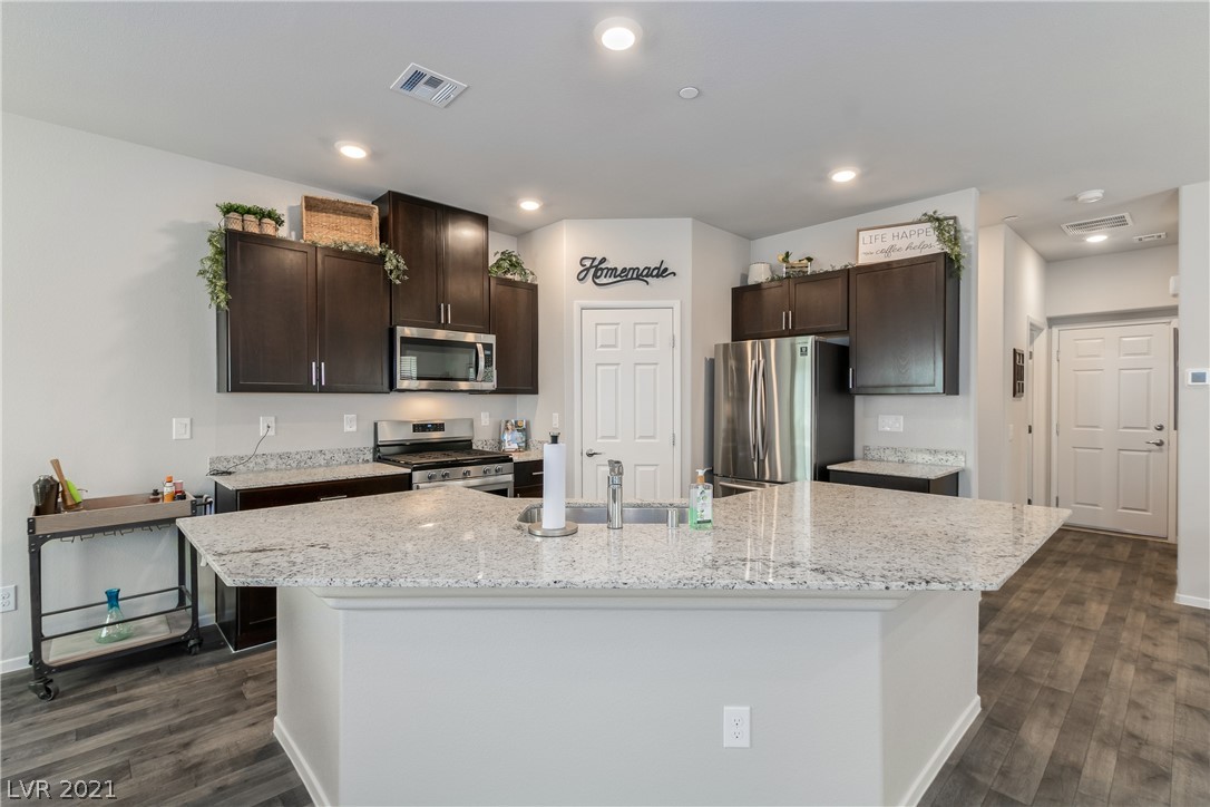 4705 Ridgeley Avenue, Unit 103 North Las Vegas, NV 89084 - Photo 13 of 41