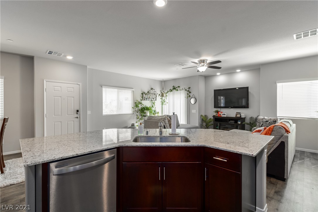 4705 Ridgeley Avenue, Unit 103 North Las Vegas, NV 89084 - Photo 15 of 41