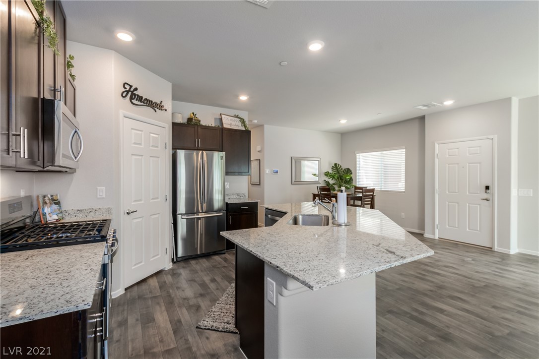 4705 Ridgeley Avenue, Unit 103 North Las Vegas, NV 89084 - Photo 16 of 41