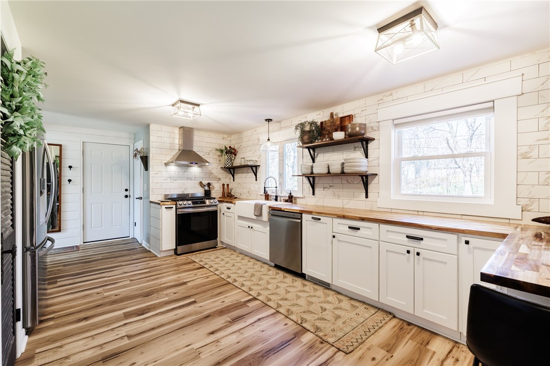 16 Pebble Hill Road Perinton, NY 14450 - Photo 3 of 45