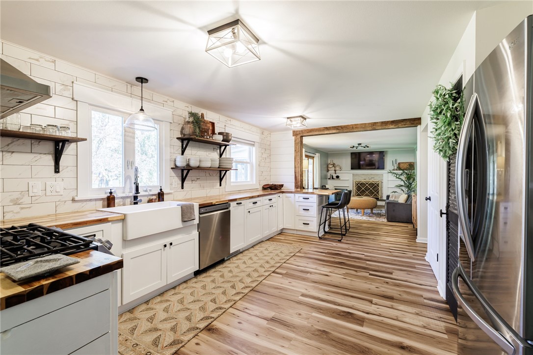 16 Pebble Hill Road Perinton, NY 14450 - Photo 5 of 45