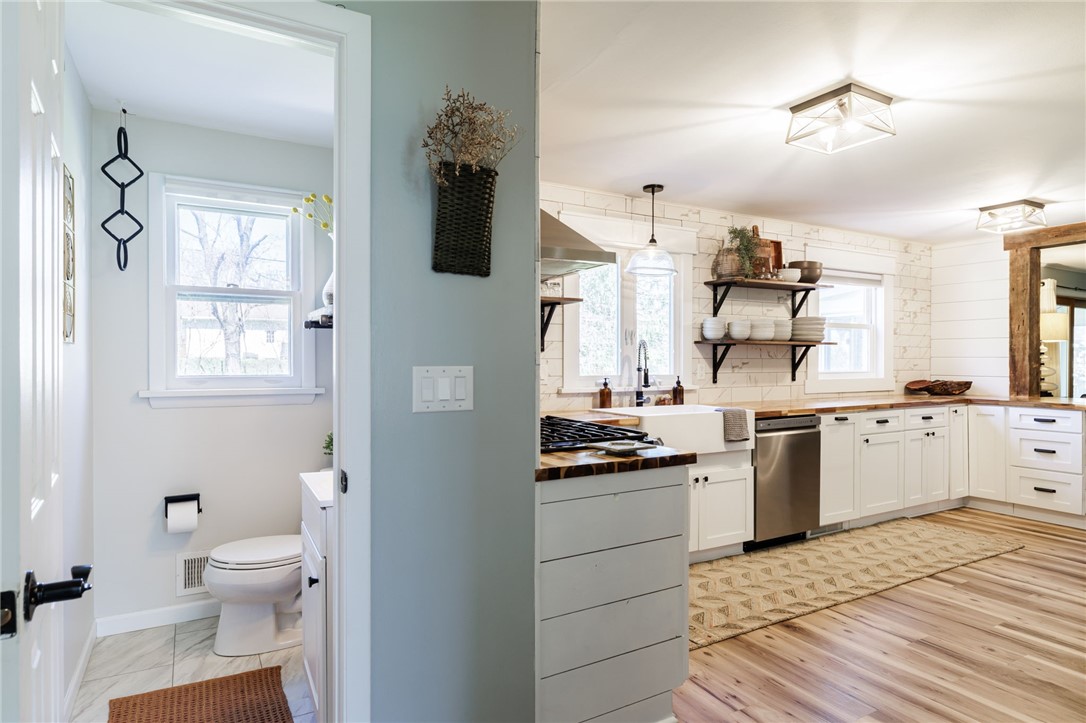 16 Pebble Hill Road Perinton, NY 14450 - Photo 7 of 45