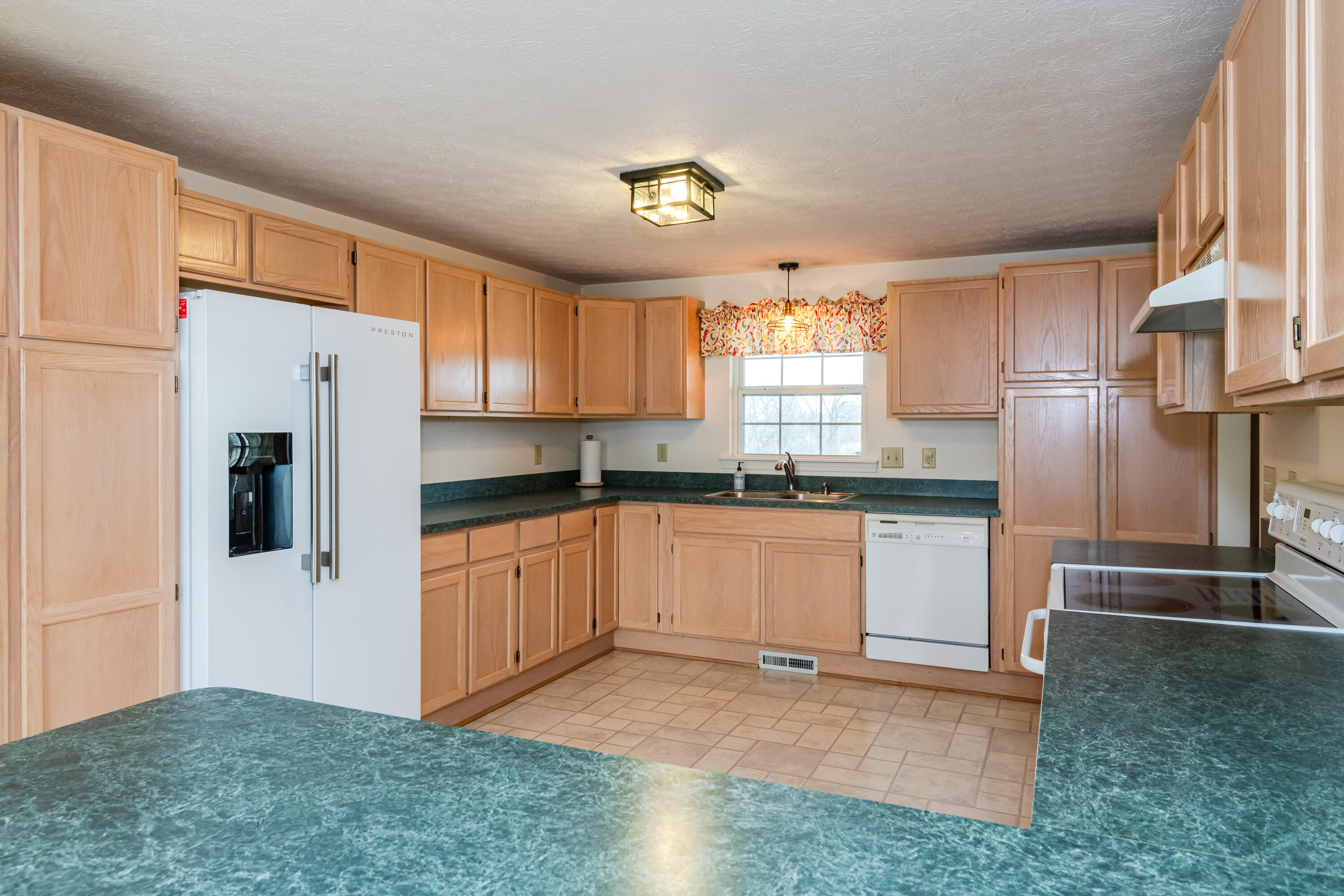 929 North Tecumseh Road Springfield, OH 45504 - Photo 11 of 55