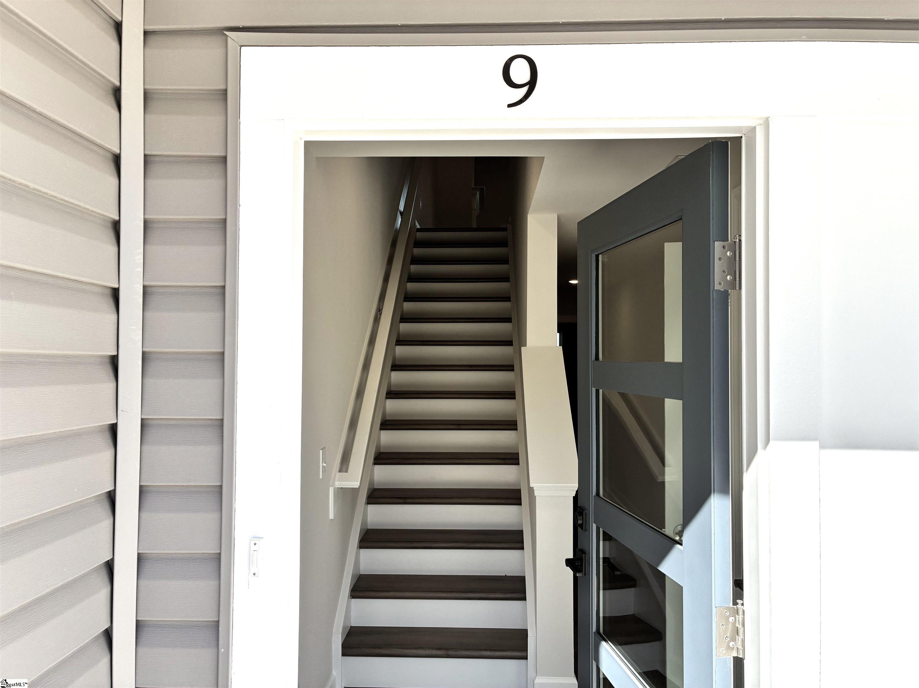 9 Pikewood Lane Greenville, SC 29607 - Photo 2 of 25