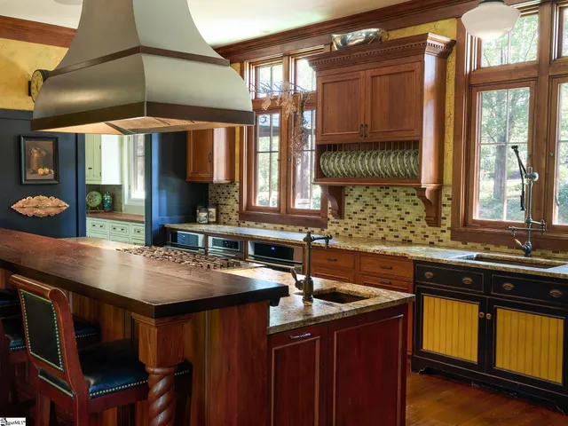 $8,900,000 | 900 Fairview Farms Road, Campobello, SC 29322