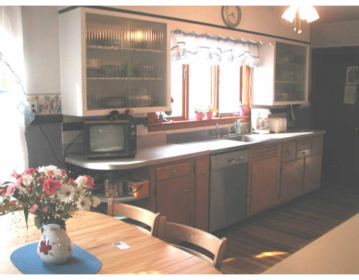 12 Abbott Road Gloucester, MA 01930 - Photo 3 of 8 Gallery Image 3