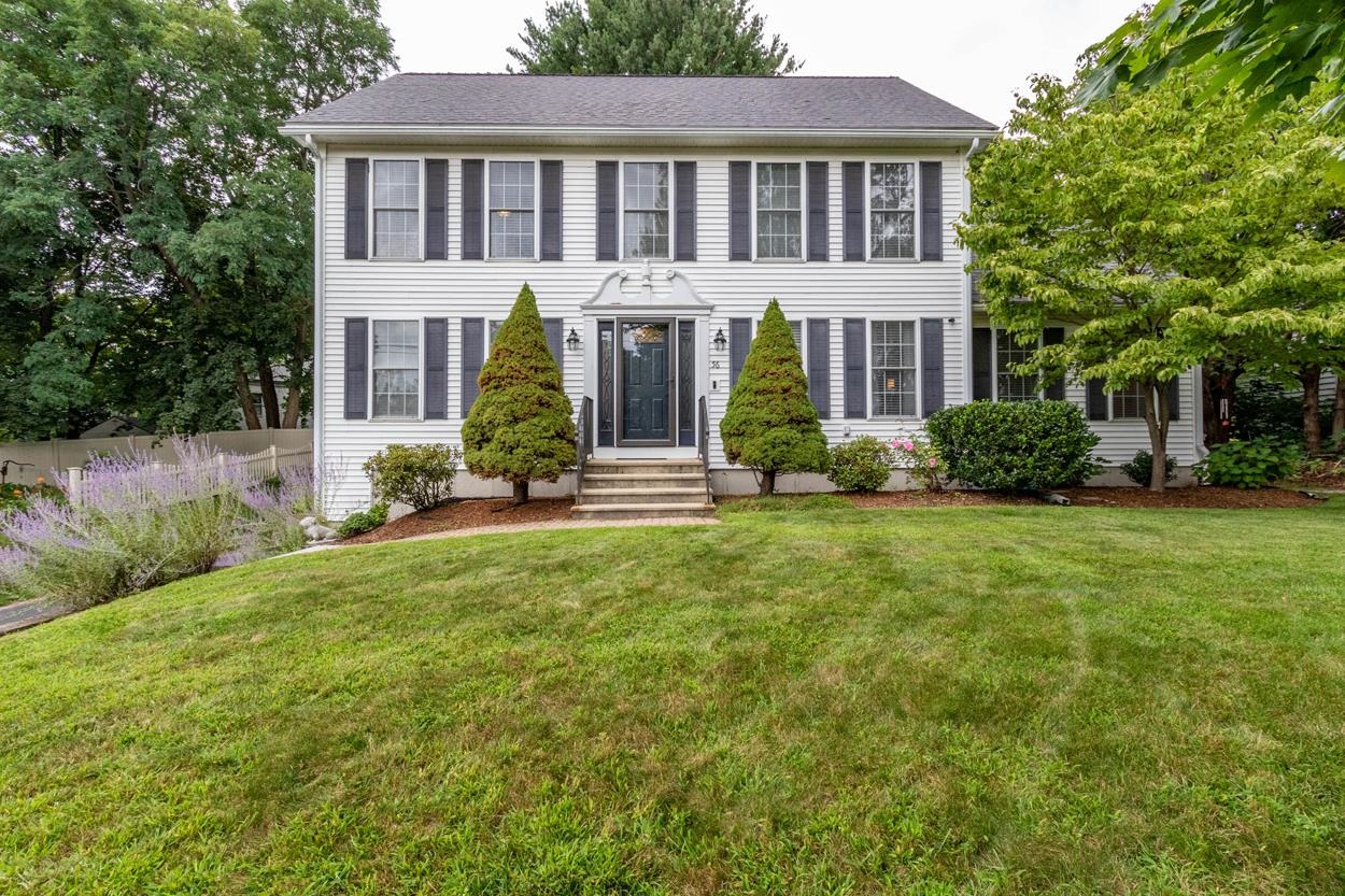 56 Kennard Road Manchester, NH 03104 - Photo 2 of 40