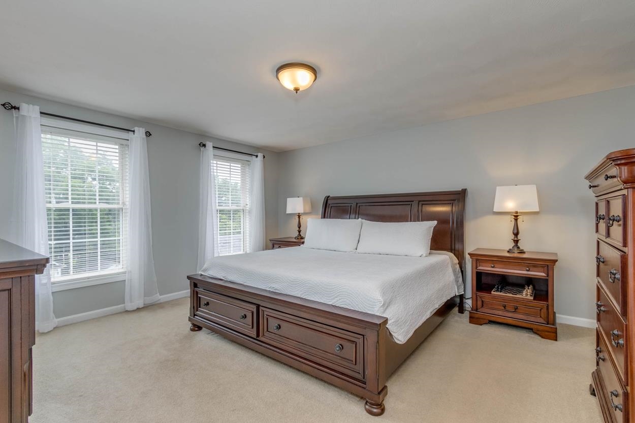 56 Kennard Road Manchester, NH 03104 - Photo 21 of 40