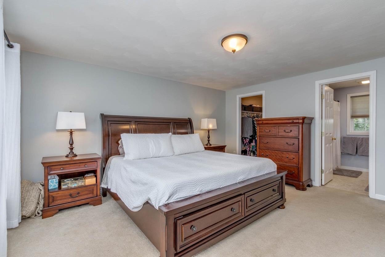 56 Kennard Road Manchester, NH 03104 - Photo 22 of 40
