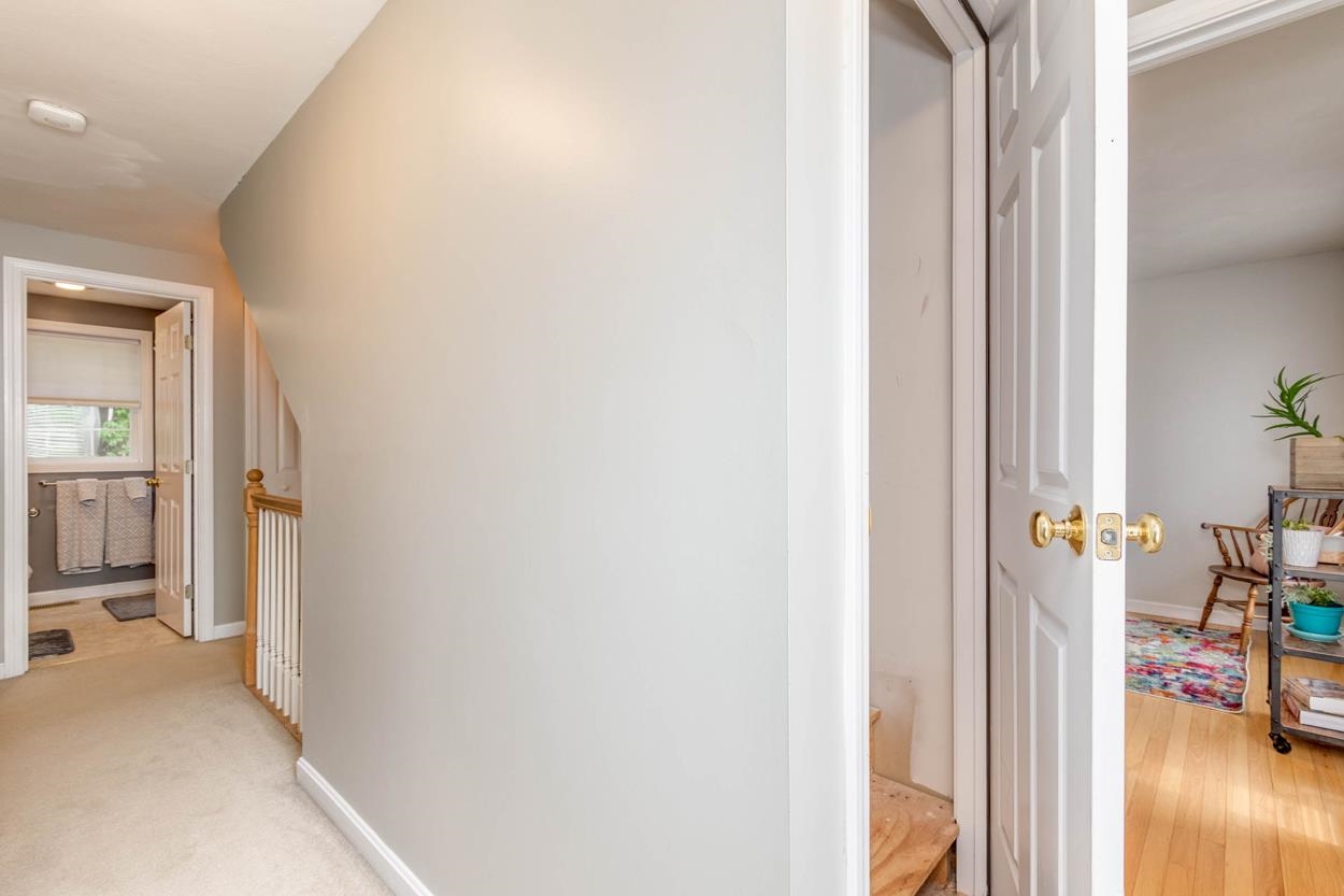 56 Kennard Road Manchester, NH 03104 - Photo 29 of 40