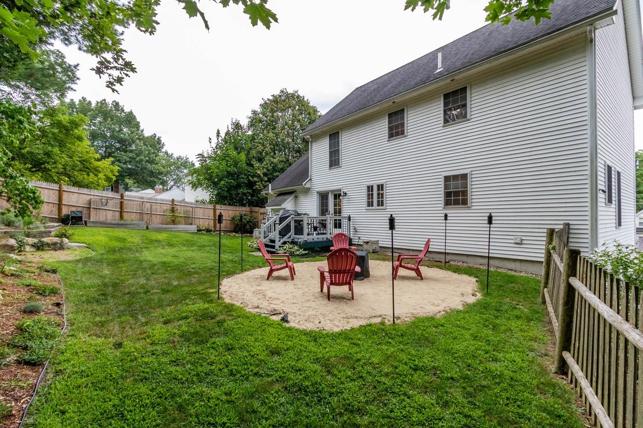 56 Kennard Road Manchester, NH 03104 - Photo 34 of 40