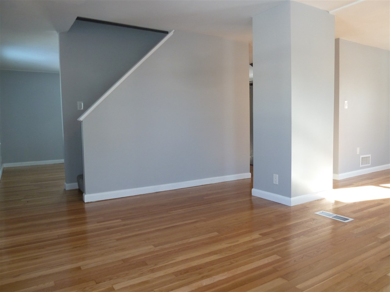 145 Flint Street Manchester, NH 03103 - Photo 5 of 17 Gallery Image 5