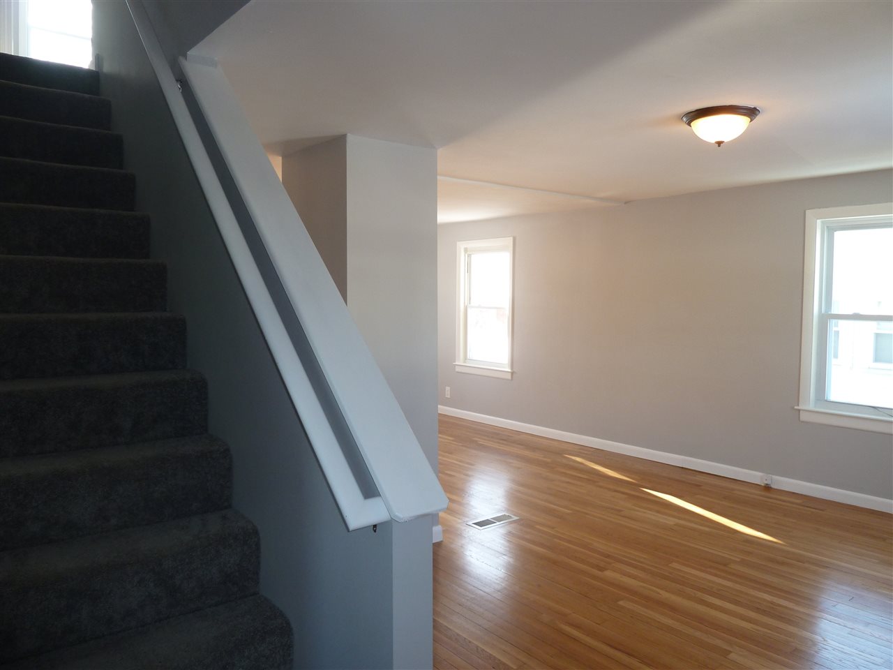 145 Flint Street Manchester, NH 03103 - Photo 7 of 17 Gallery Image 7