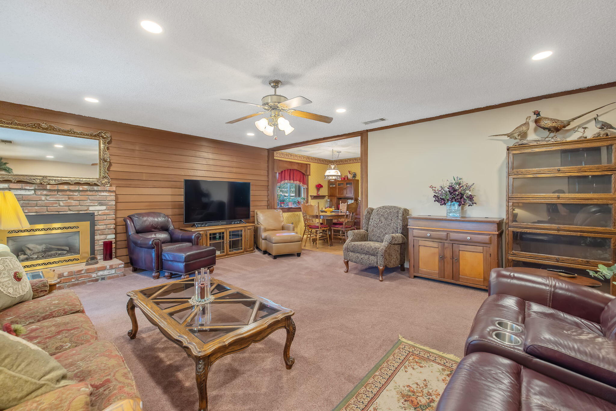 1009 South Rova Court Visalia, CA 93277 - Photo 22 of 57