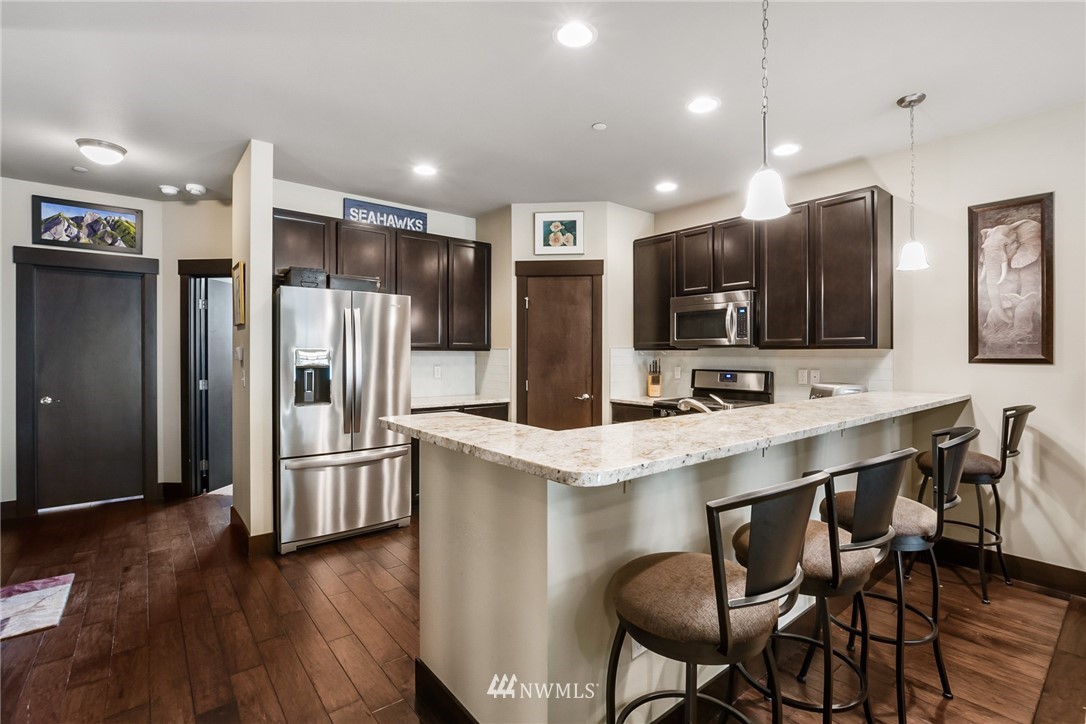 3804 Northeast 3rd Place Renton, WA 98056 - Photo 5 of 22