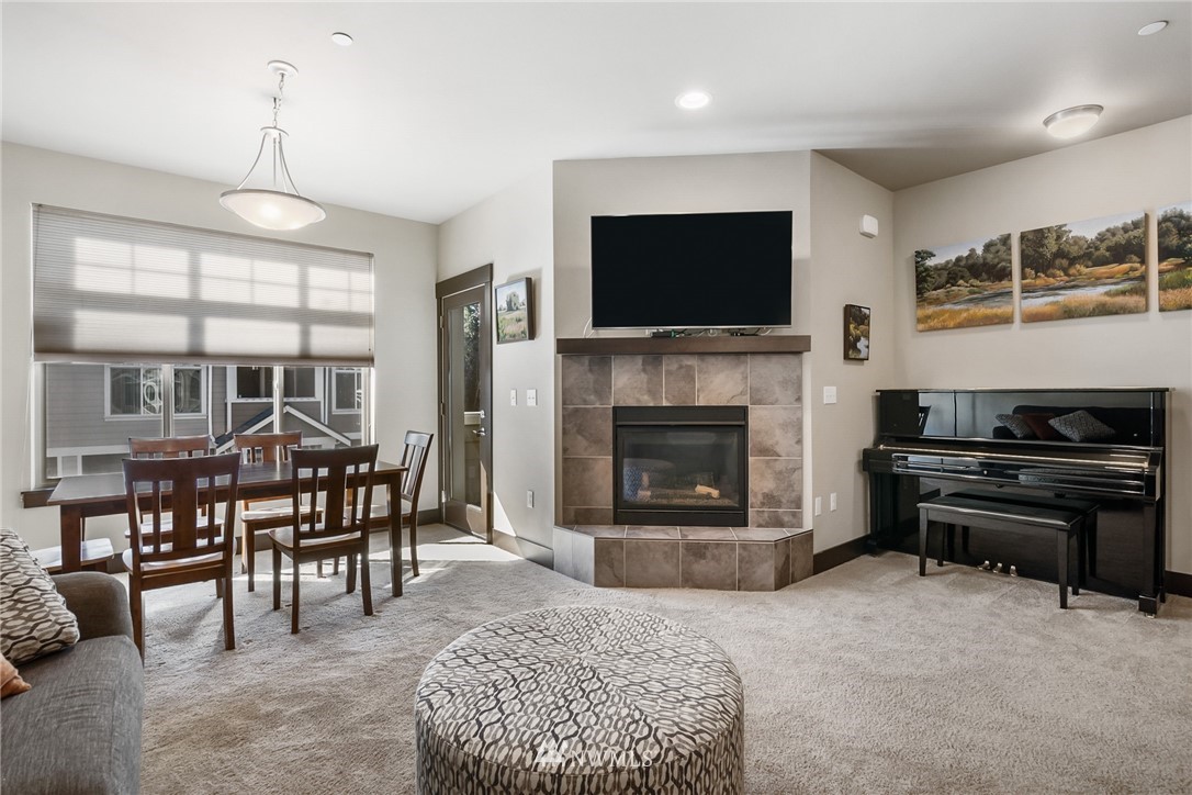 3804 Northeast 3rd Place Renton, WA 98056 - Photo 7 of 22