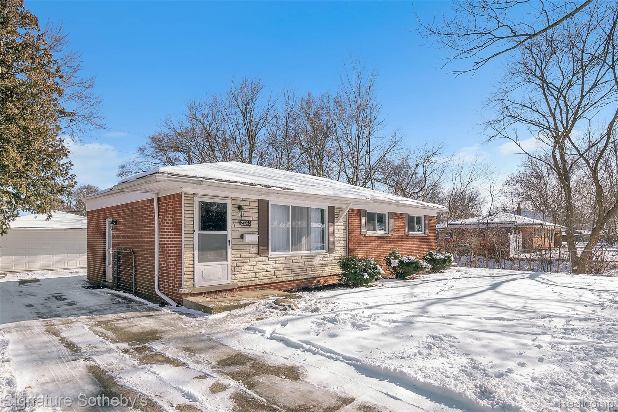 23048 Tuck Road Farmington, MI 48336 - Photo 34 of 36 02-23048 Tuck Rd-WindowStill-Real-Estate-Photography-2.jpg