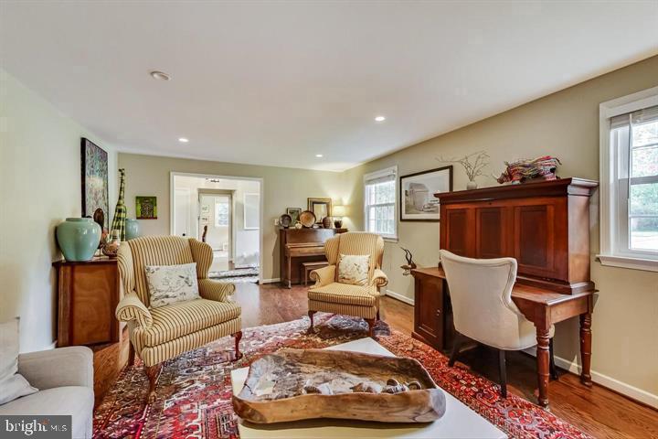 9408 Byeforde Road Kensington, MD 20895 - Photo 6 of 48