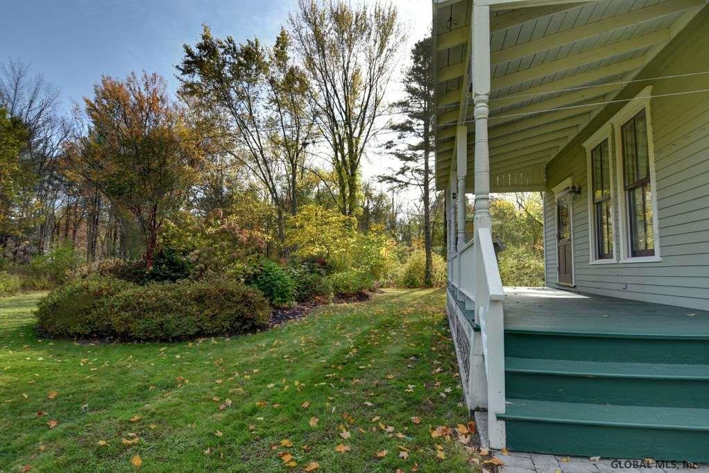 16 Middleline Road Ballston, NY 12019 - Photo 5 of 25 Photo 5